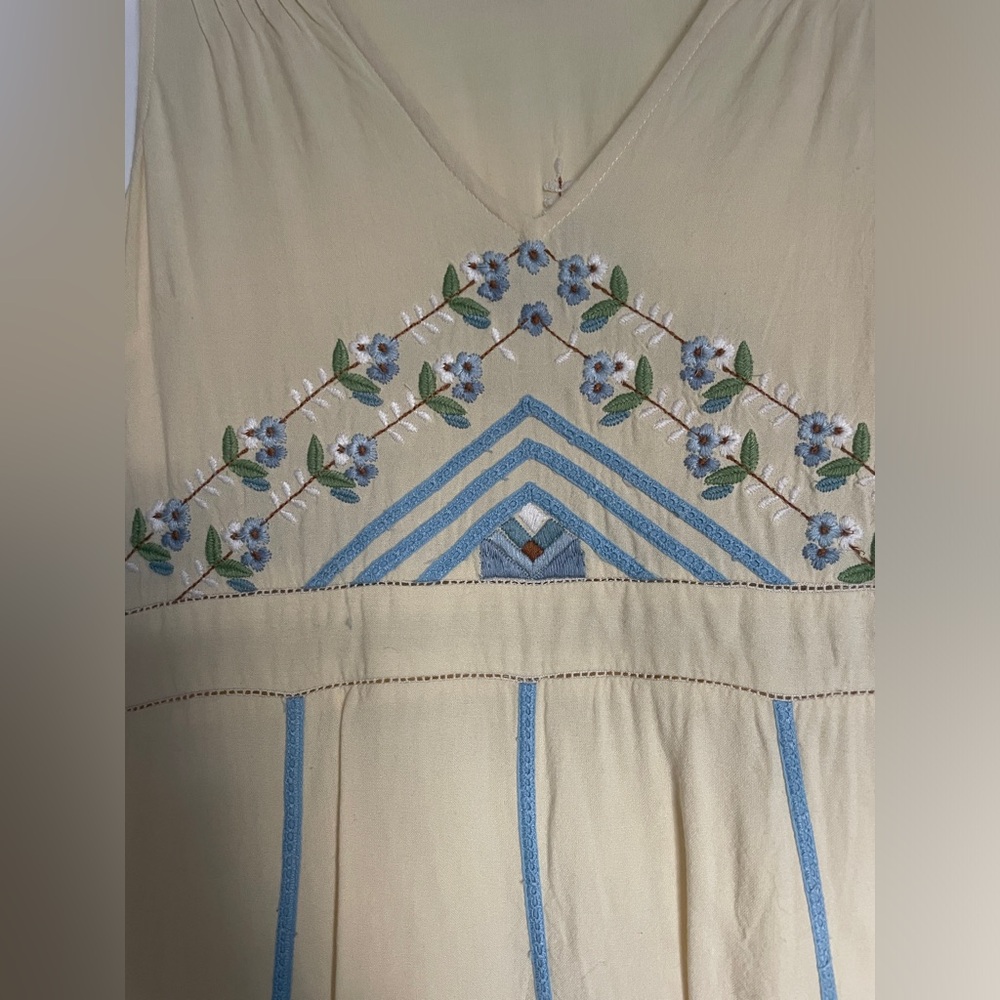 Kimchi Blue 🩵 Yellow and Blue Embroidered Mini Dress, M 💛 - Picture 5 of 7